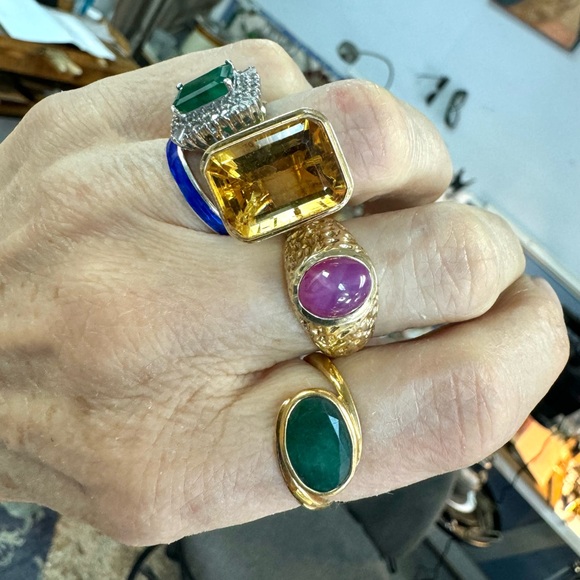 22k Emerald Ring - Picture 6 of 6